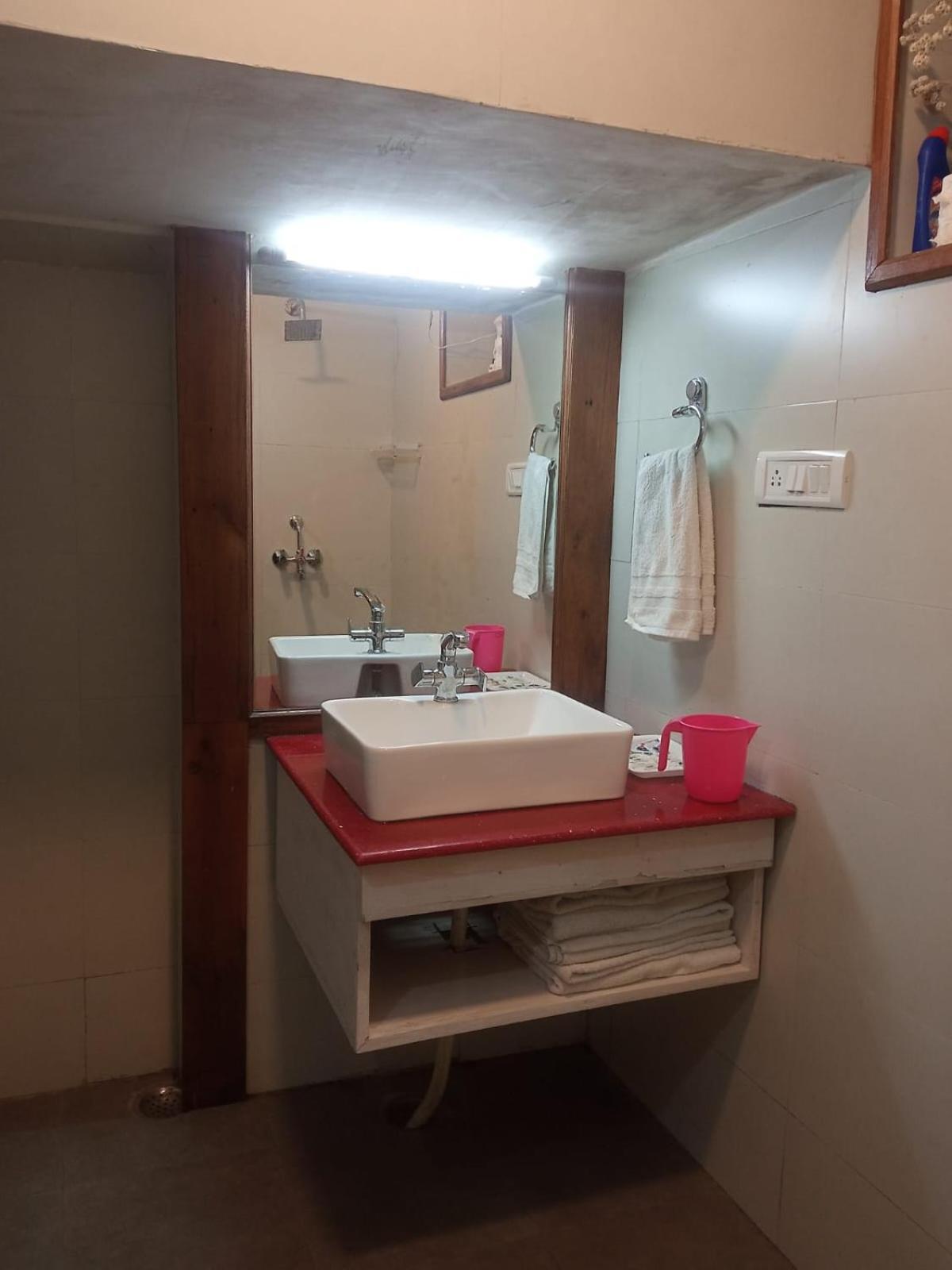 The Hive Cottage By Royal Collection Hotels Nainital Exteriör bild